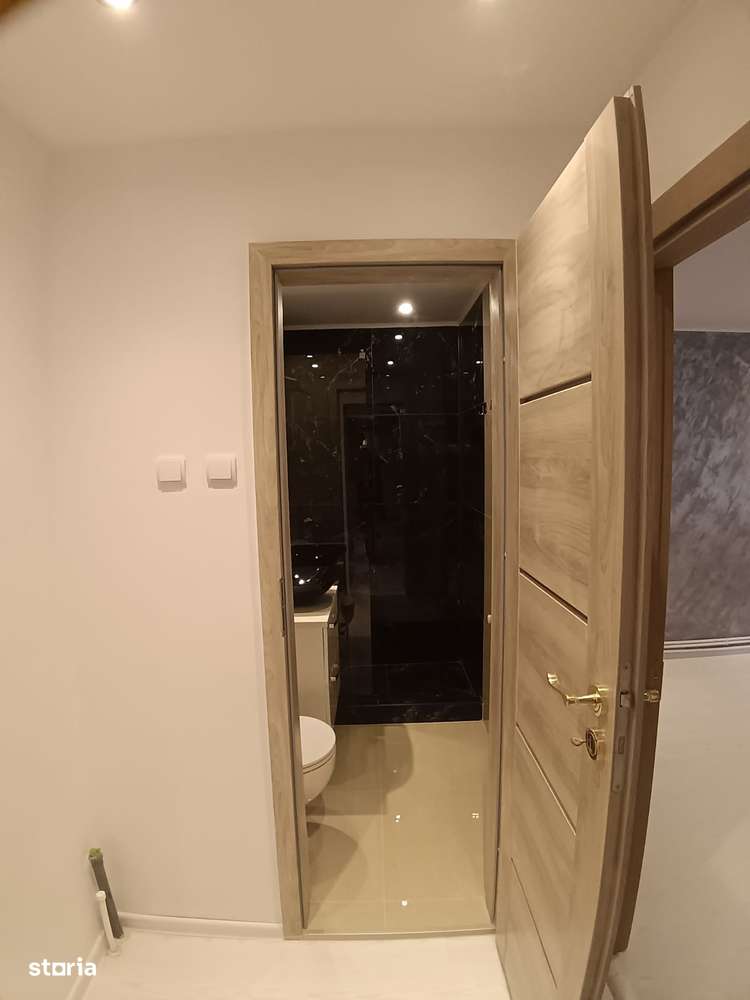 De Vanzare Apartament cu 2 camere zona Viziru 3-9