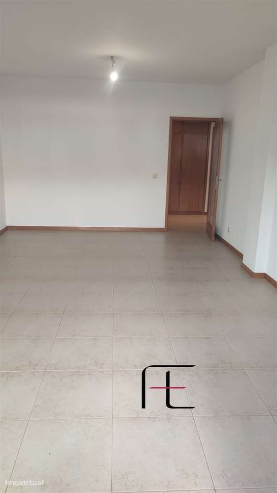 Apartamento T3 + Escritório em Águas Santas Venda 299.000€-9