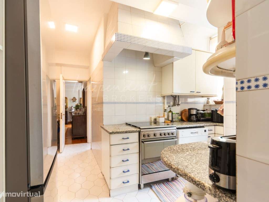 EXCELENTE APARTAMENTO T4 PARA VENDA [ESTRELA]-11