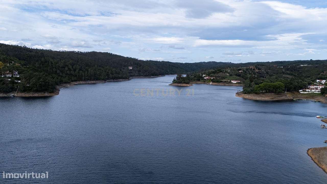Terreno fantástico na Barragem de Castelo de Bode-8