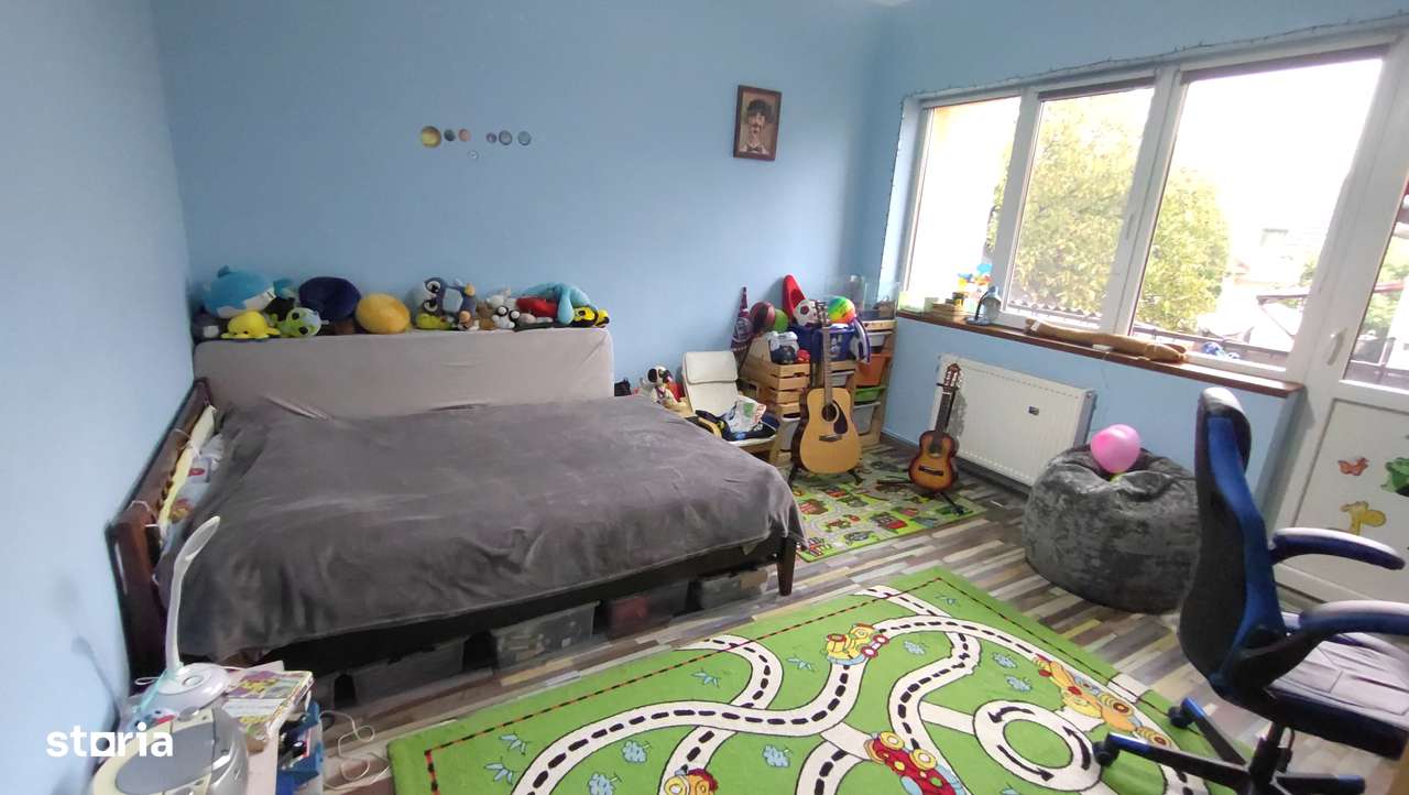 Vand apartament 3 camere in vila, cartierul Dambul Rotund-8