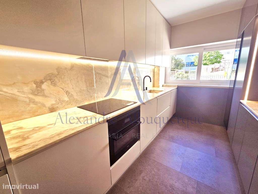 Luxuoso Duplex T 3 na Vila de Sesimbra, em segunda linha da Praia-8