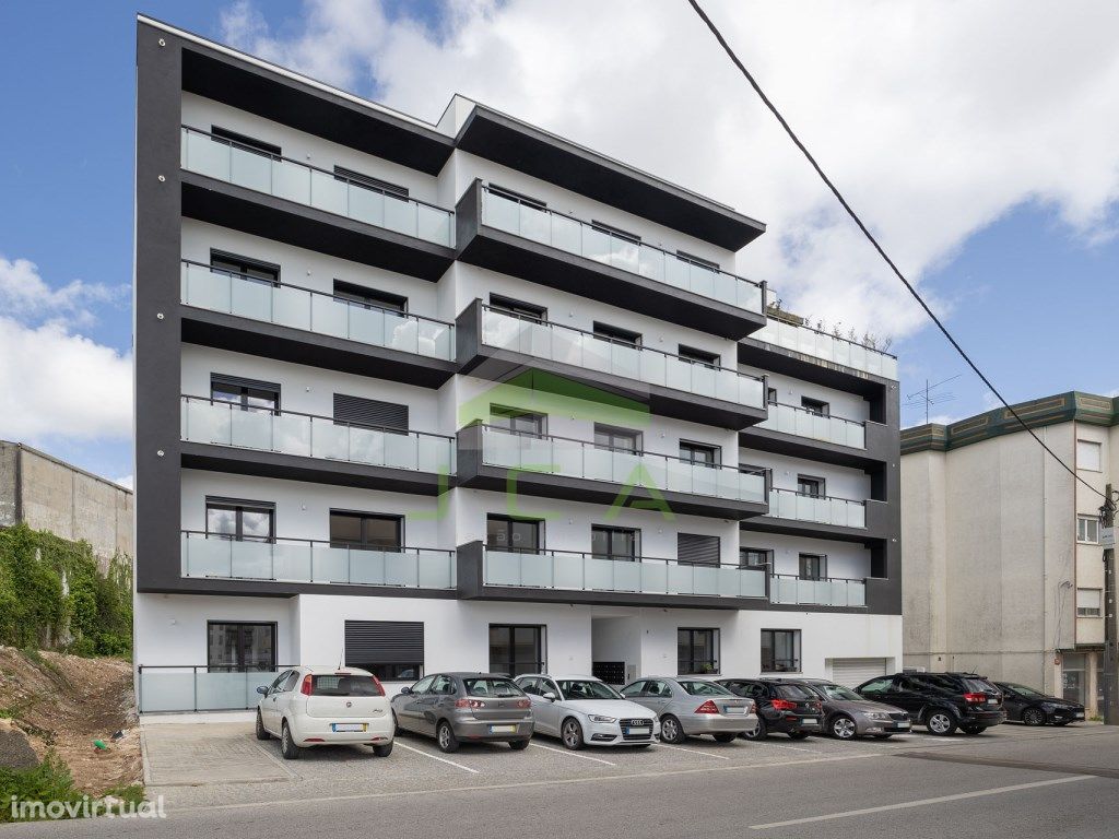 T2 novo com terraço e garagem no centro de Leiria