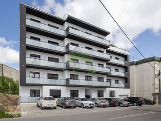 T2 novo com terraço e garagem no centro de Leiria