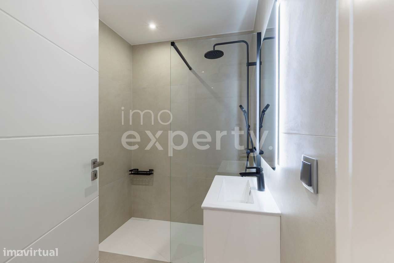 Apartamento T3 no Amparo, São Martinho-16