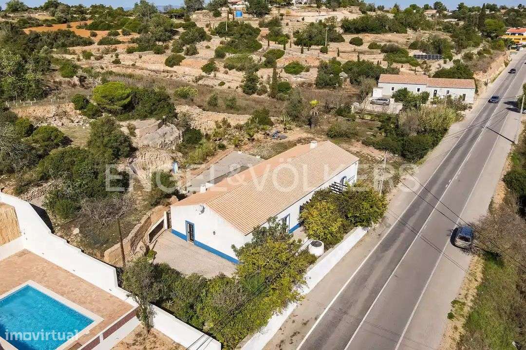 Estabelecimento de restauração no Carvoeiro - Grande imagem: 5/36