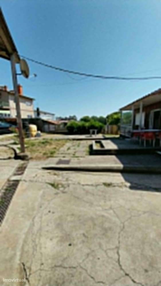 Edifício industrial  com 2000 m2 em Sandim-13