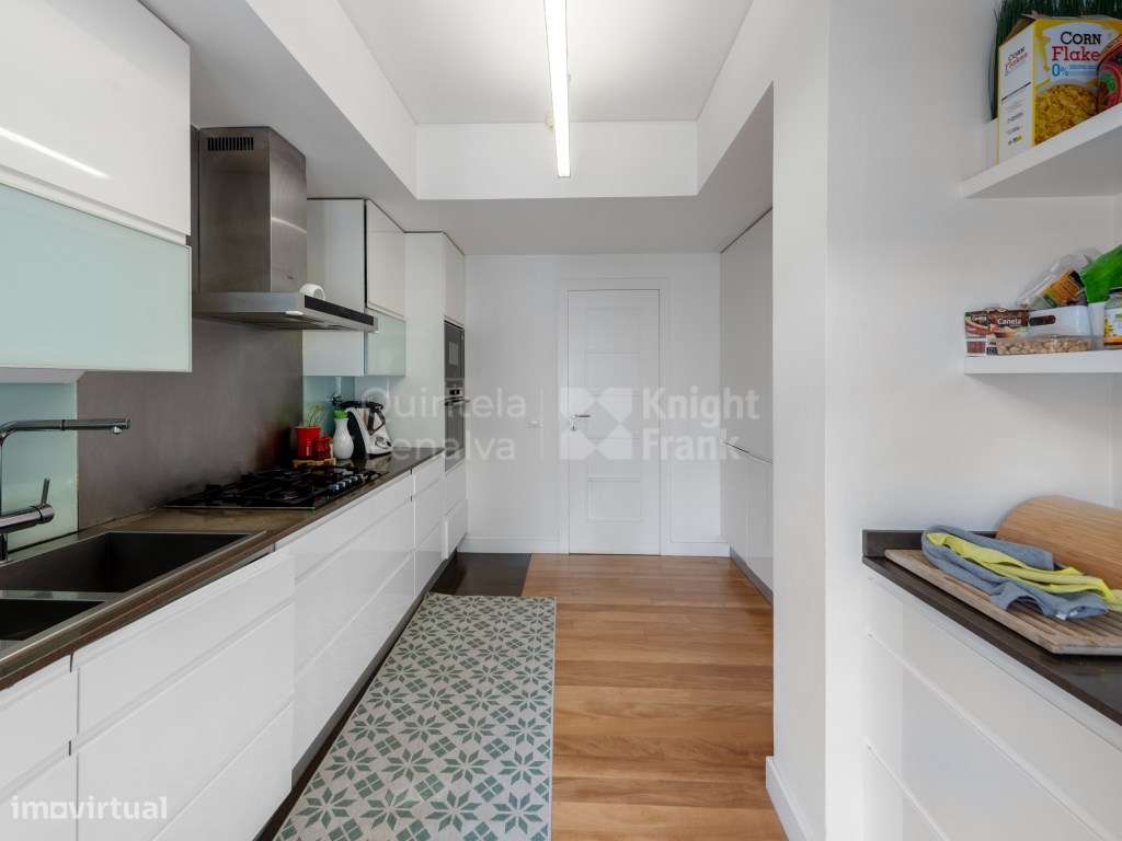 Apartamento T4 em condomínio de luxo privado na Lapa-9