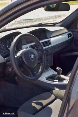 BMW 320 d Touring - 19