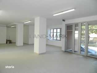 Spatiu comercial 135 mp parter  , zona Complex