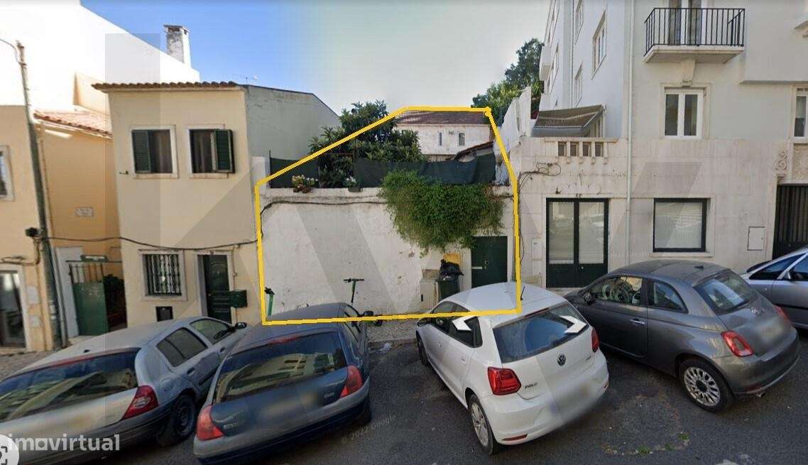 Moradia bifamiliar com terreno entre o Jardim da Estrela e o Largo do - Grande imagem: 5/12