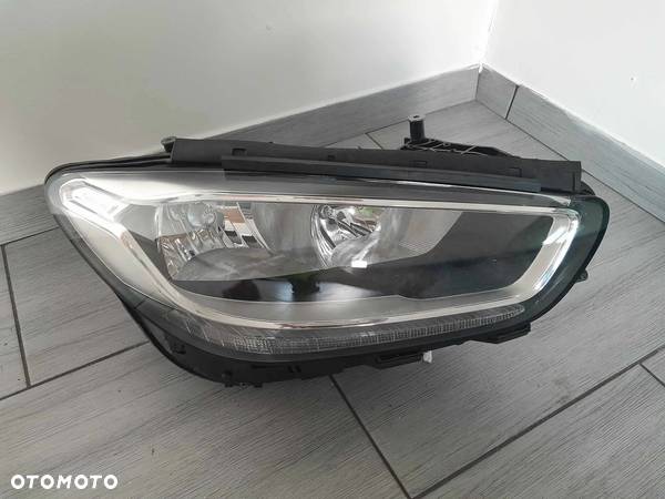 LAMPA PRAWA PRZEDNIA PRZÓD MERCEDES B KLASA W247 ZWYKŁA a2479067600  IDEALNA - 2