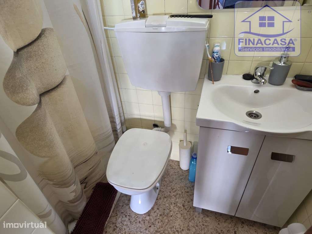 Apartamento T4 com boas áreas e excelente localização - Montalvão(S...-9