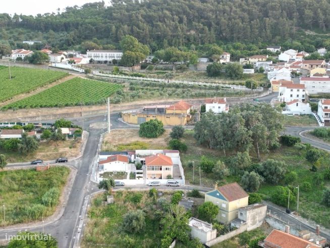 Moradia Térrea T2+1 com Vista Rio em Alhandra-50