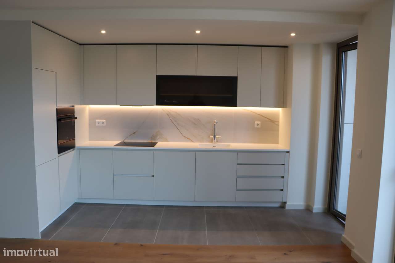 Magnifico T2 Condominio fechado com piscina e padel pronto a habitar - Grande imagem: 4/12