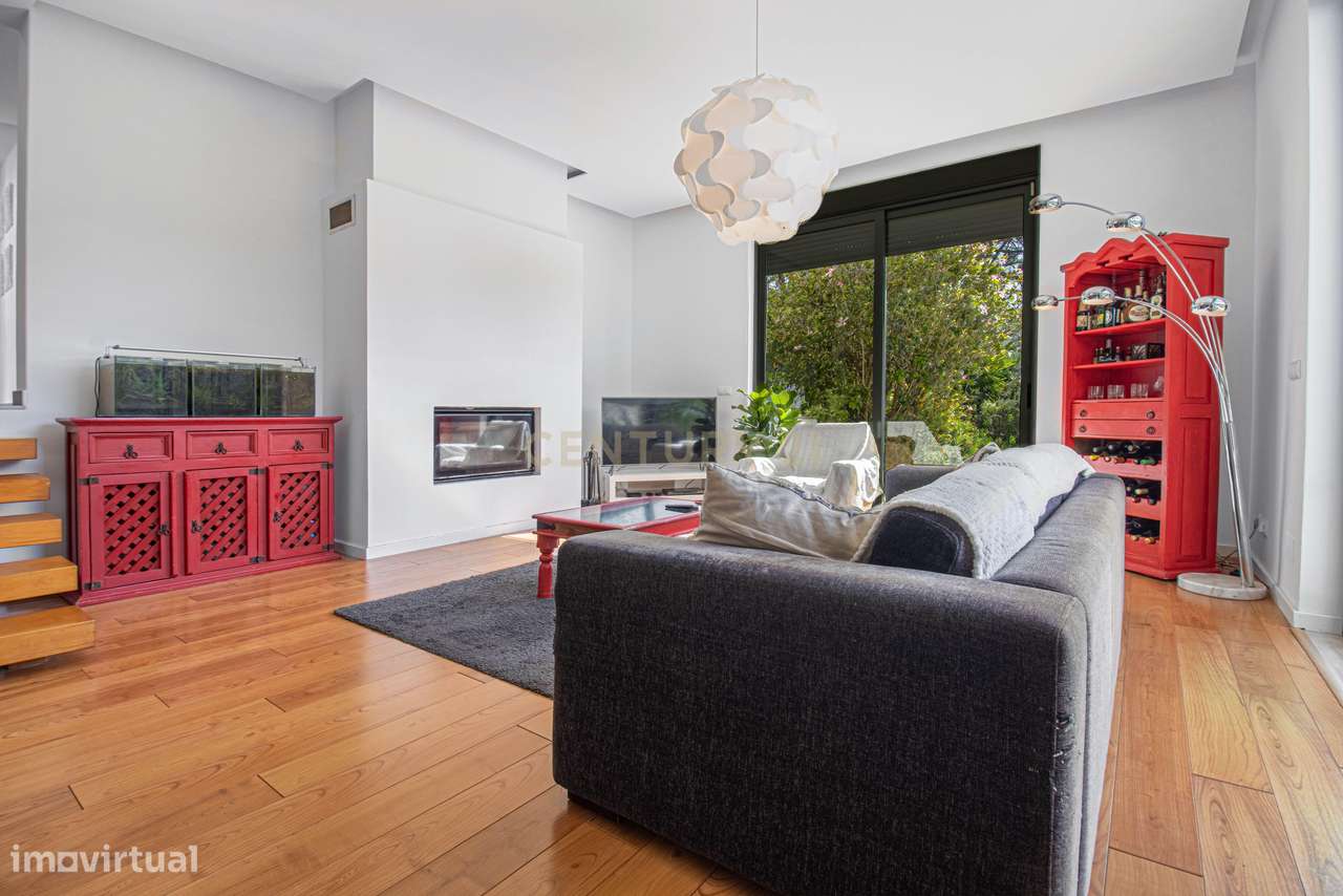 Moradia Isolada T4 291m2 em Lote de 1050 m2 em Mucifal, Colares, Sintr-24