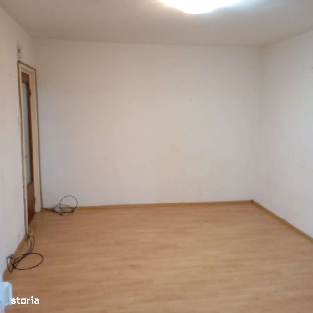 Piata Groapa apartament cu 2 camere-4