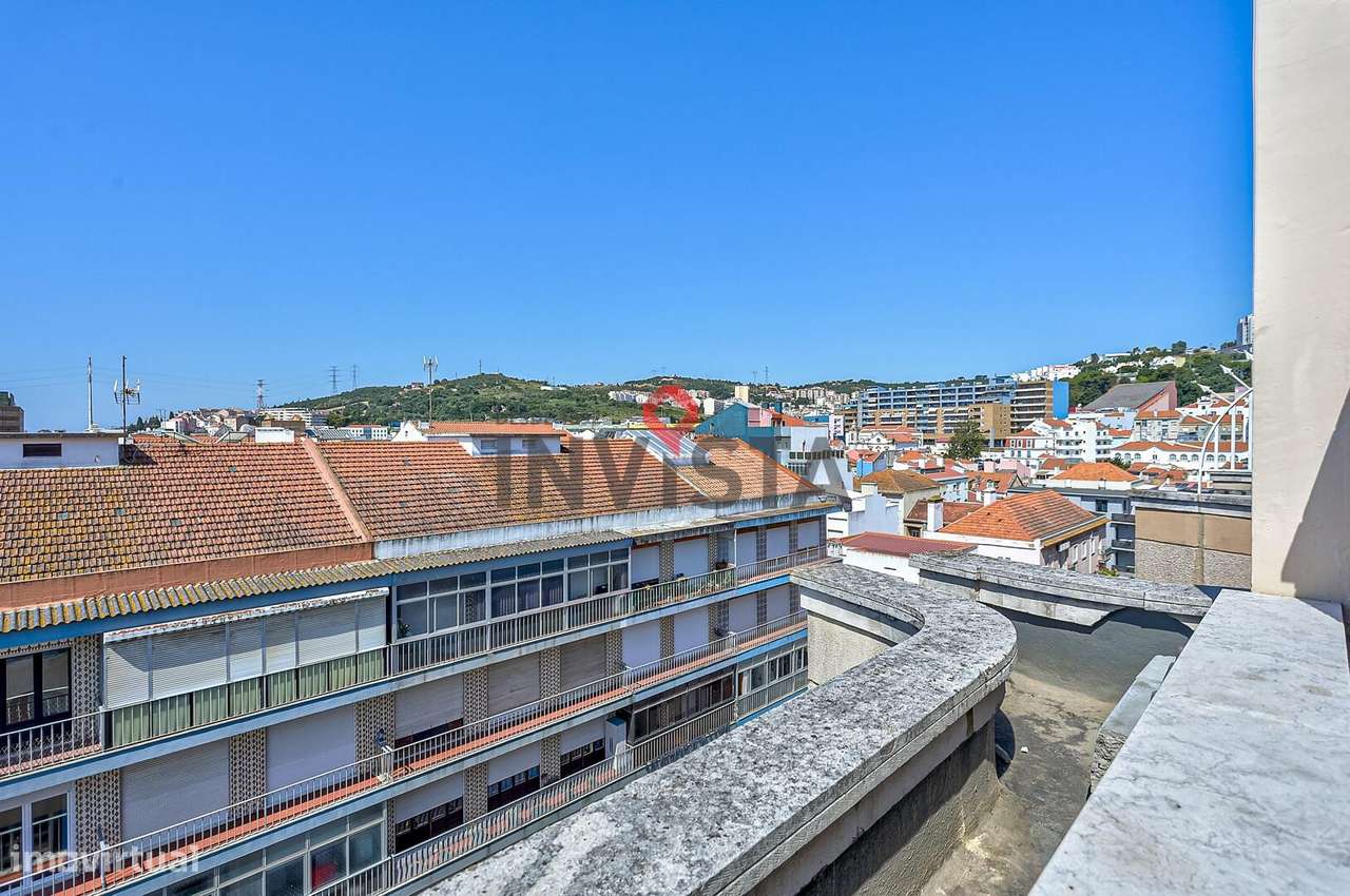 Apartamento renovado no Edificio Planicie-23