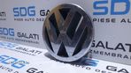 Sigla Emblema Grila Bara Spoiler Fata Volkswagen Golf 4 1998 - 2006 Cod 1J5853601A - 2