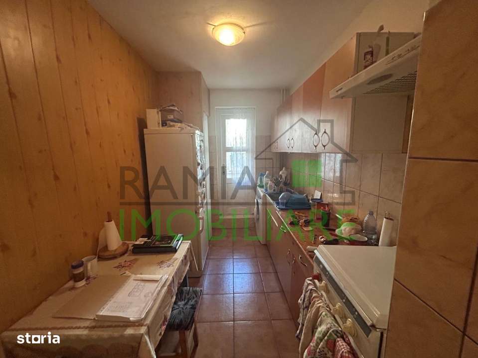 Apartament 3 camere decomandat zona Noua - Imagine principală: 2/14