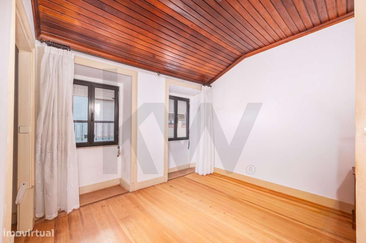 Prédio para Reabilitação no Coração da Figueira da Foz - Grande imagem: 4/48