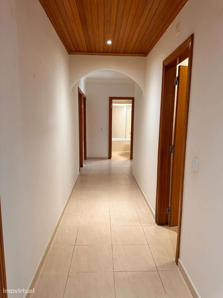 Apartamento T4 Benavente-15