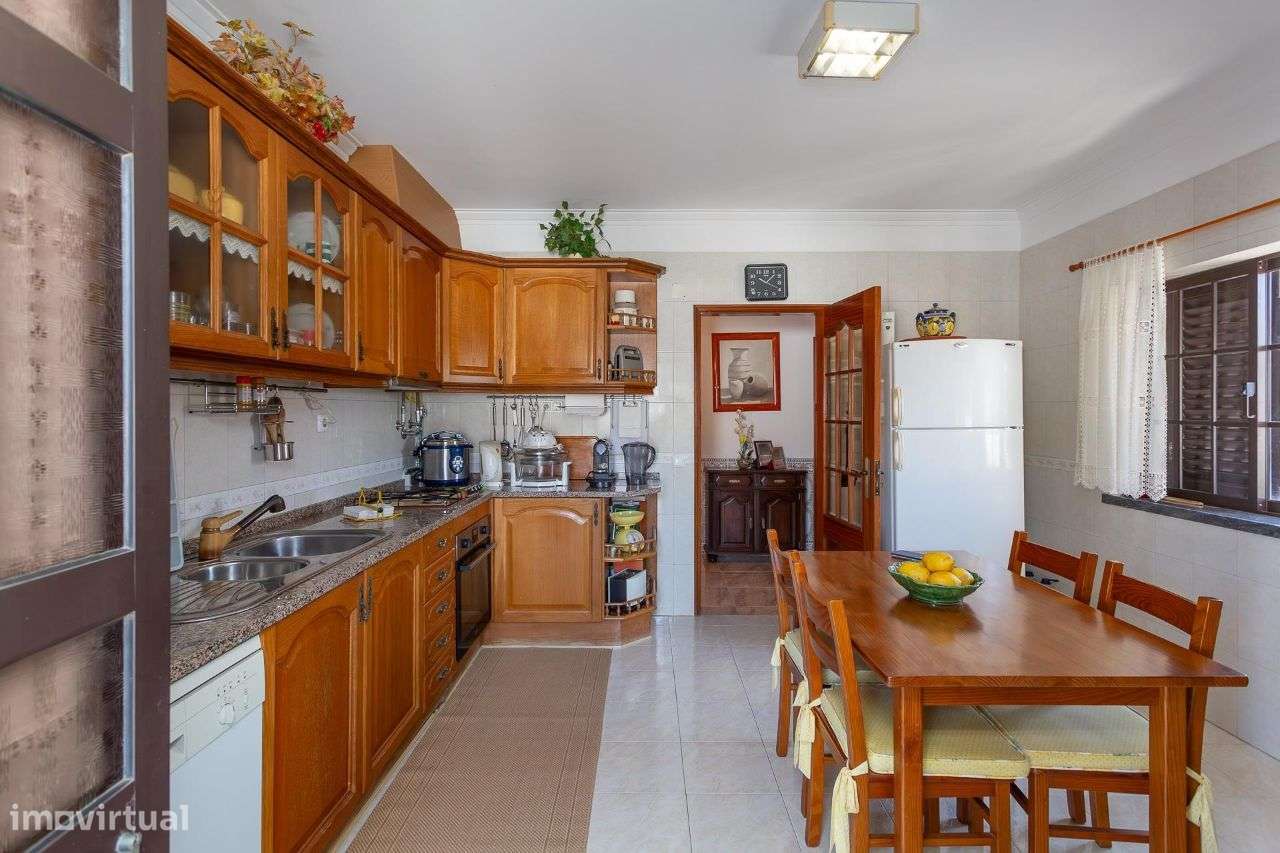 Vende-se Moradia T4 em Albarraque - Grande imagem: 5/25