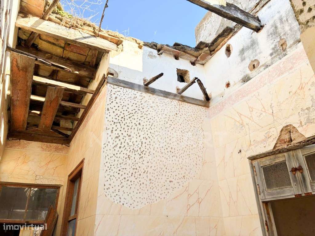 Oportunidade única no centro da cidade de Olhão - Zona ARU-13