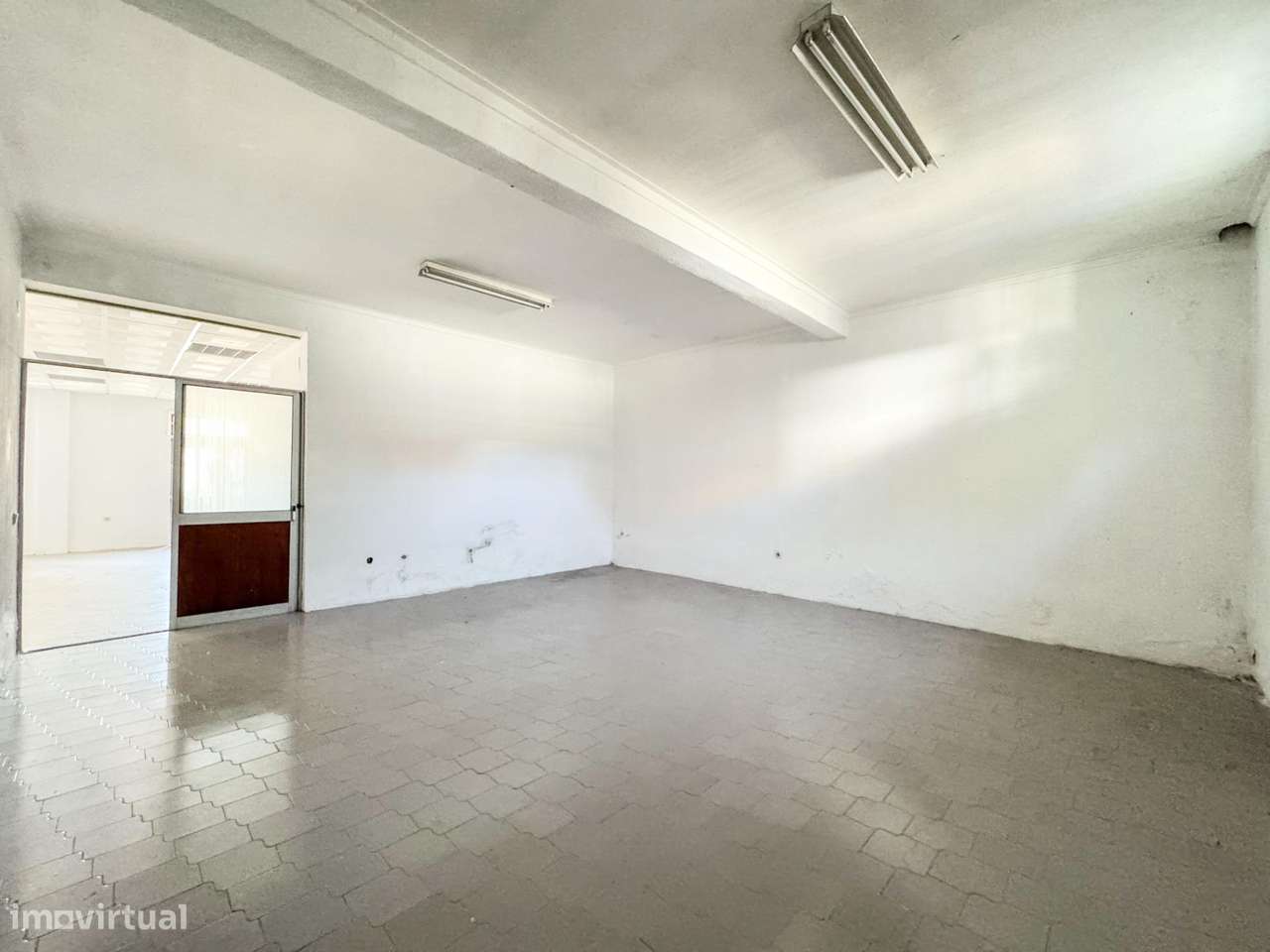Loja com Projeto para Habitação | 103,71 m2-5