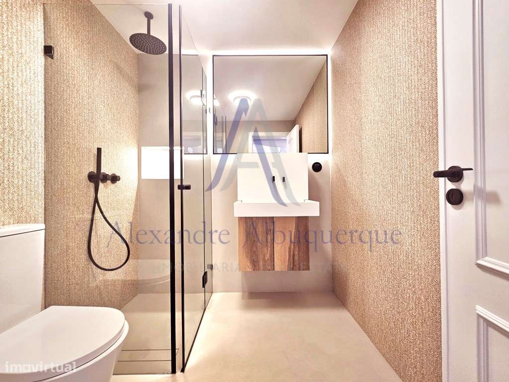 Luxuoso Duplex T 3 na Vila de Sesimbra, em segunda linha da Praia-26