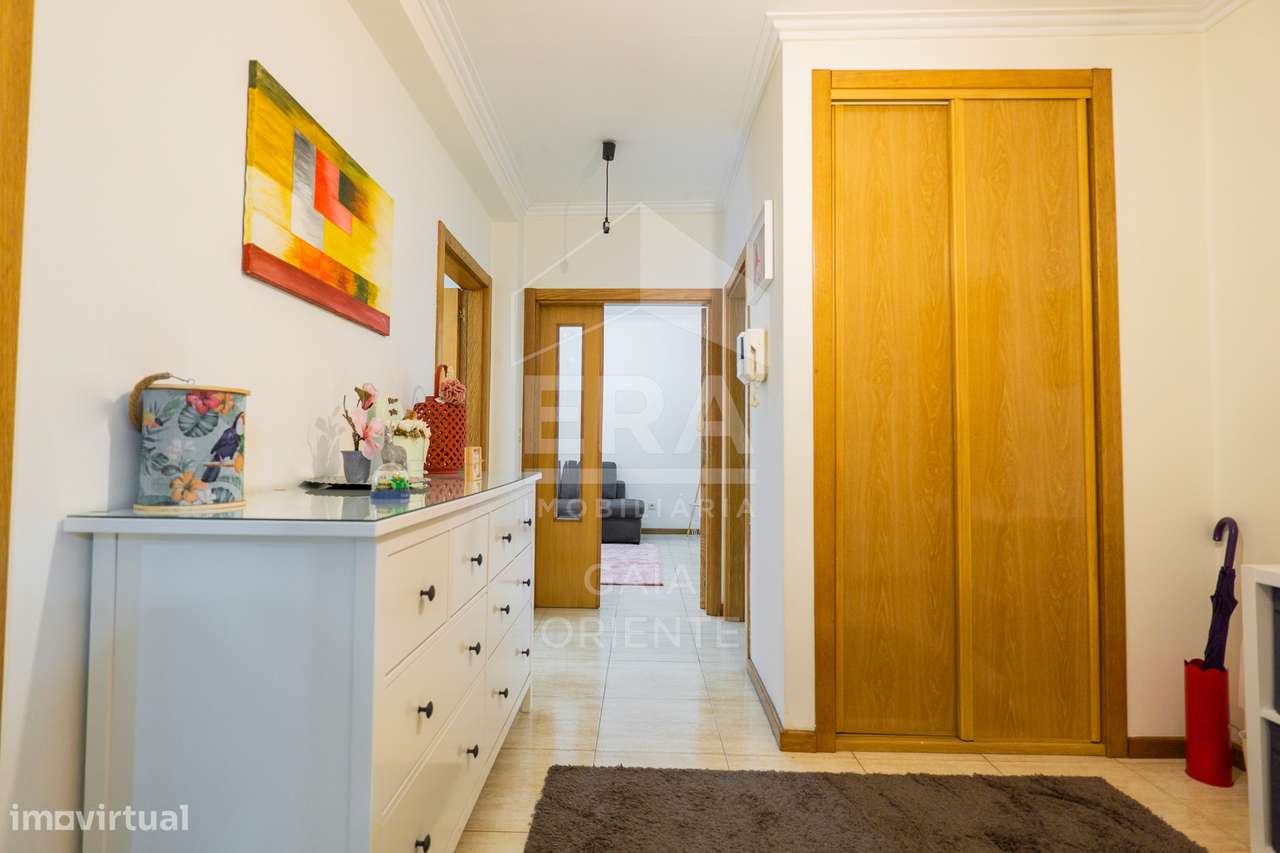 Apartamento T2+1 com Garagem em Grijó-7