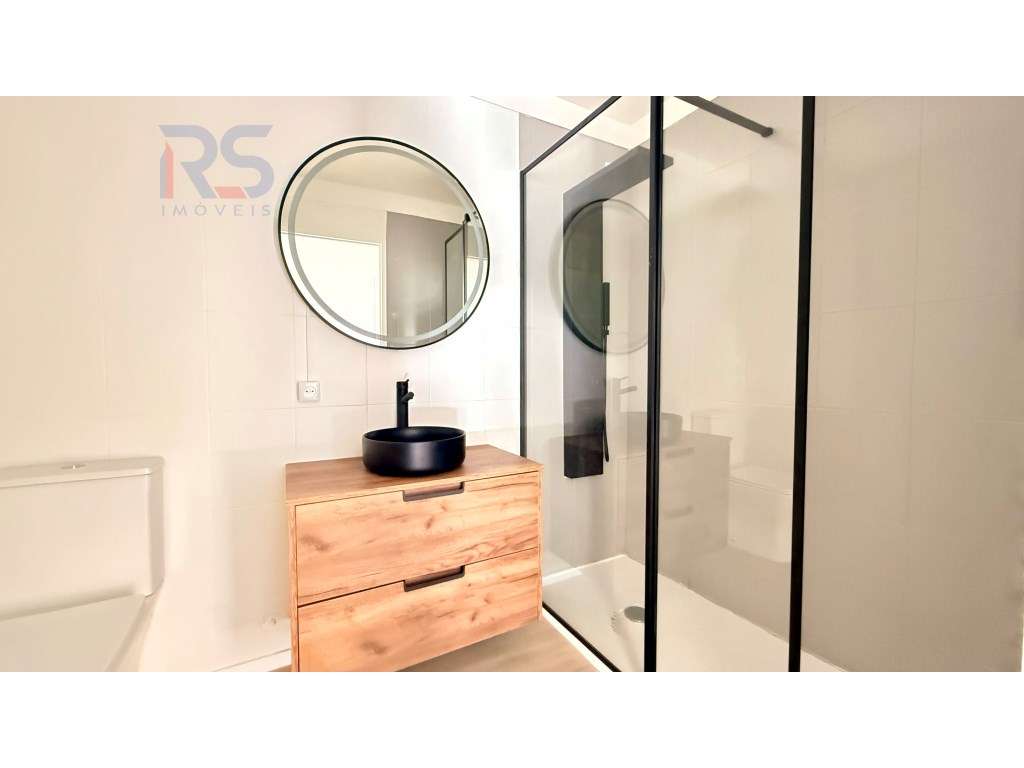 T3 renovado c/varanda e garagem (2 andar sem elevador)-11