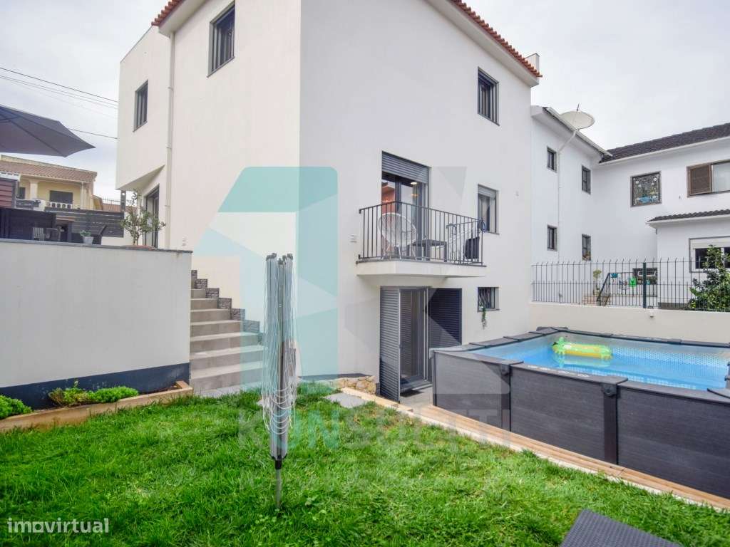 Fantástica Moradia geminada T3+1 com piscina - São Domingos de Rana-33