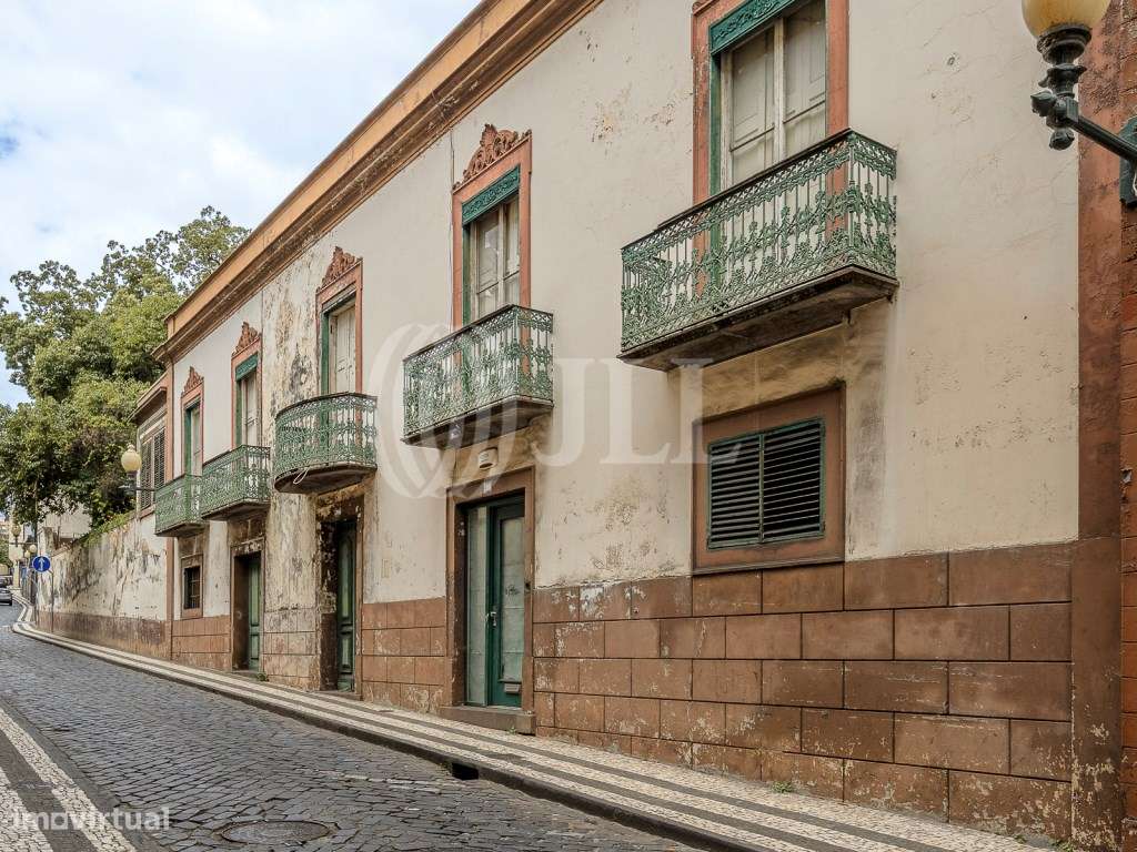 Prédio, no centro histórico do Funchal, Madeira - Grande imagem: 5/21