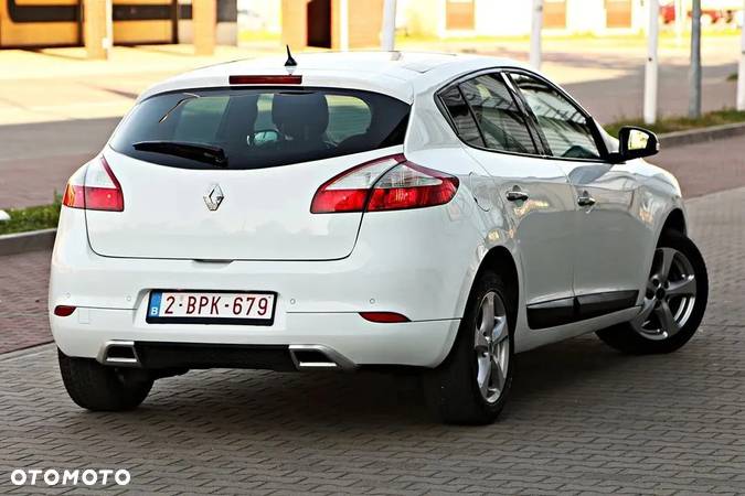 Renault Megane 1.9 dCi Bose Edition - 10