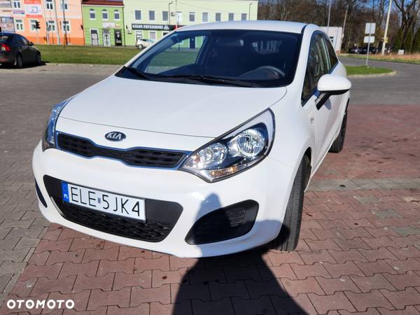 Kia Rio - 1