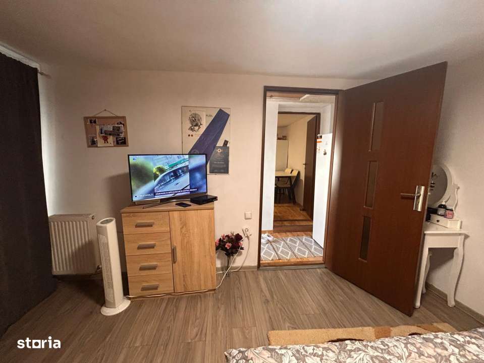 Casa cu 2 camere in curte comuna, zona Garii, 135000 Eur - Imagine principală: 5/10