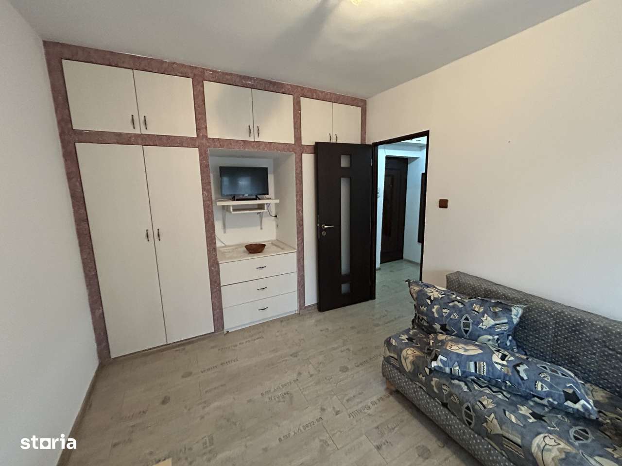 Inchiriez apart.1 cam.str.Avrig,cu termoteca, modern,curat - Imagine principală: 1/10