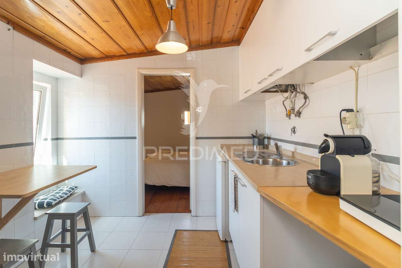 OPORTUNIDADE ÚNICA EM ALFAMA: T1 Remodelado e Pronto a Habitar - Grande imagem: 2/25