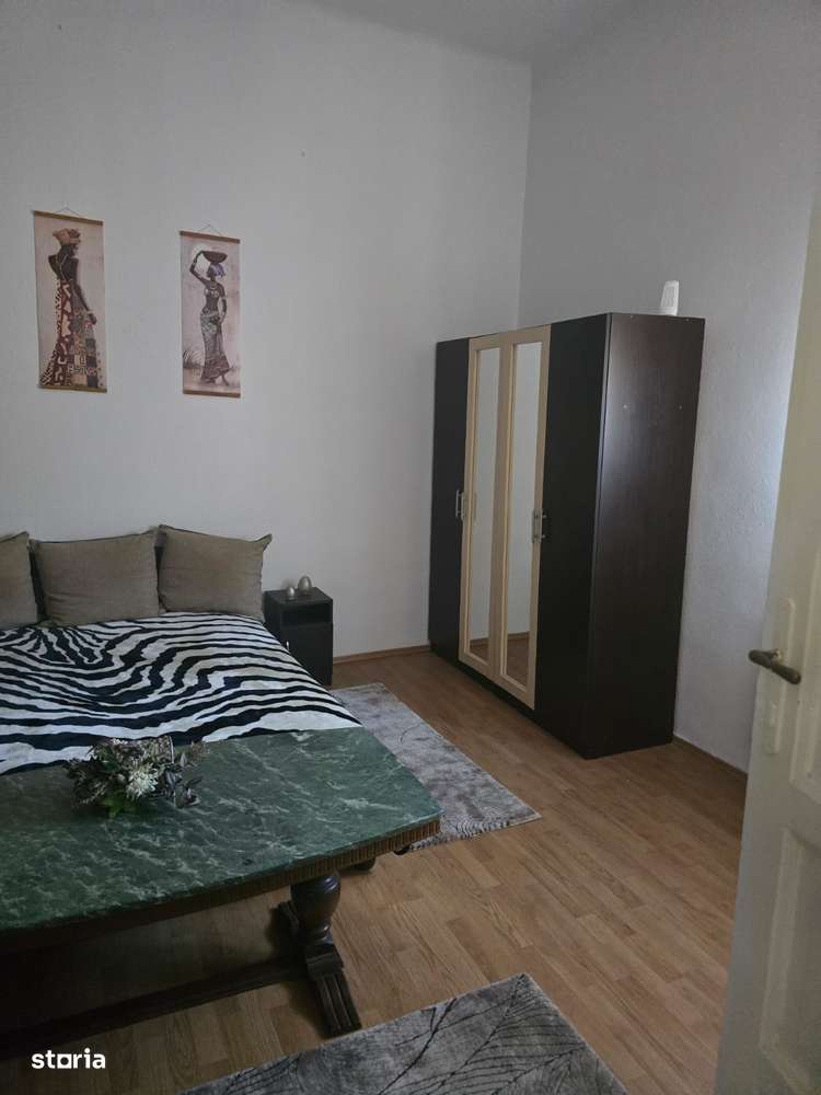 Apartament ultracentral în asociație, 2 camere, etaj 1-1