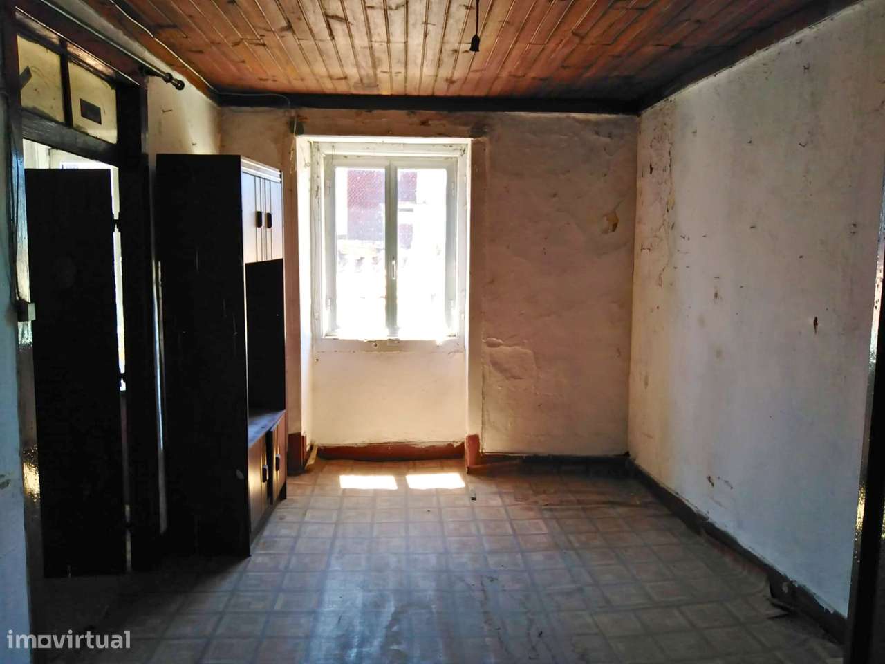 Prédio no Centro Histórico de Santarém - Grande imagem: 3/24