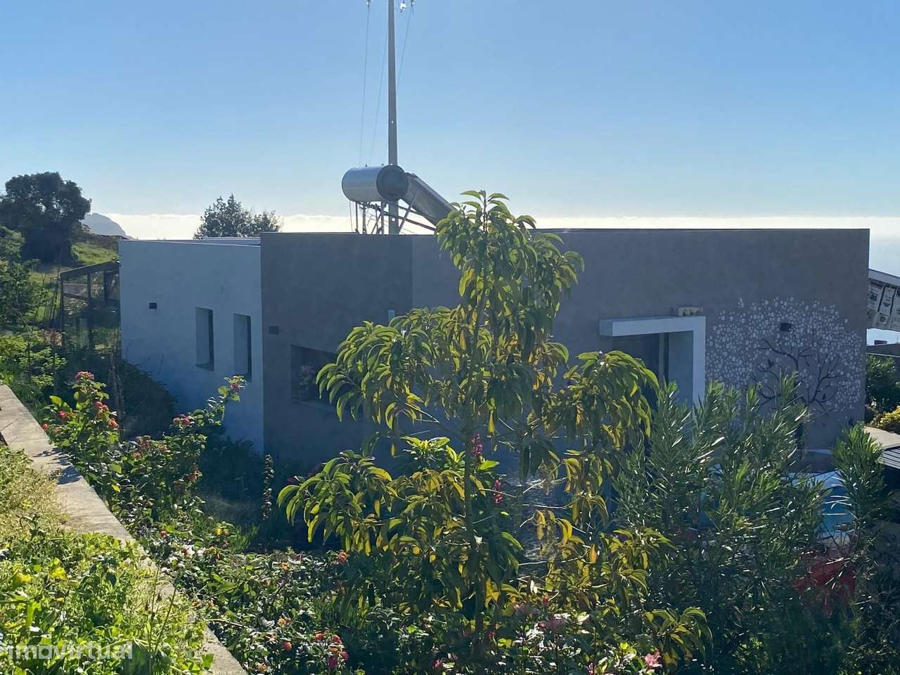 Moderna Moradia T2 com Vista Mar e Piscina na Calheta - Grande imagem: 4/18