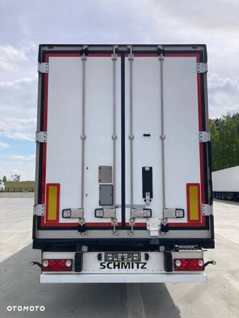 Schmitz Cargobull Chłodnia Doppelstock - podwójny załadunek z Carrier Vector 1550 - 6