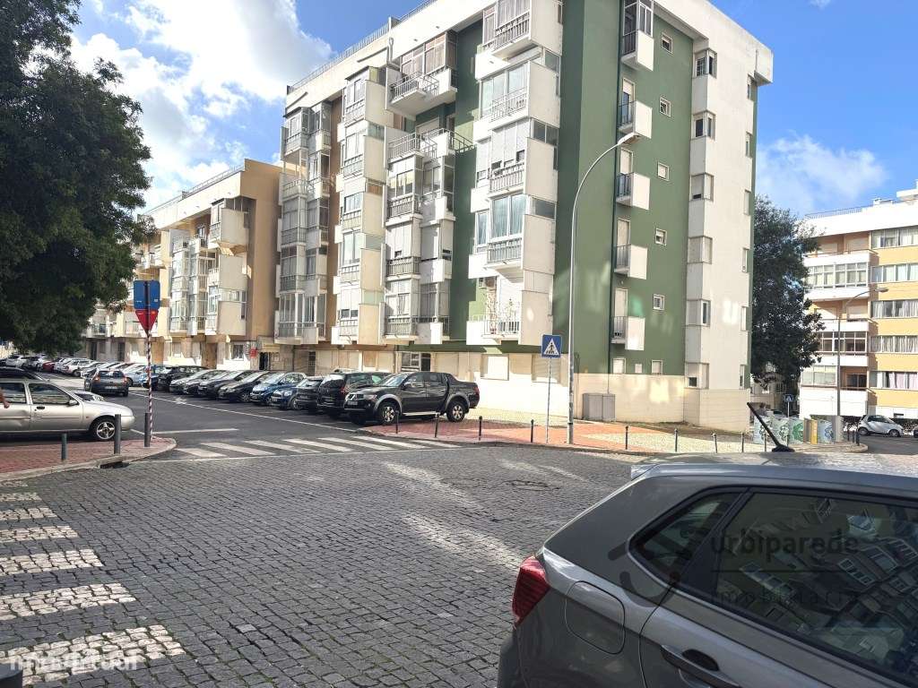 Espaço comercial com 220 m2, em Oeiras.-13