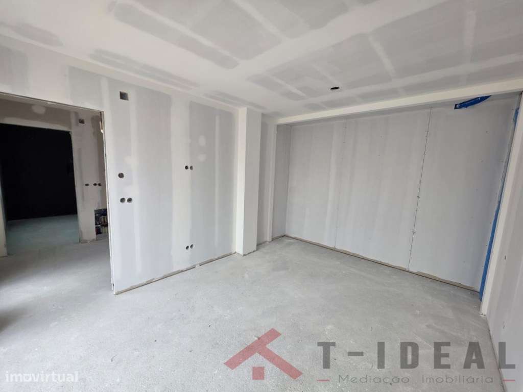 Moradia T4 Moderna na Lourinhã-14