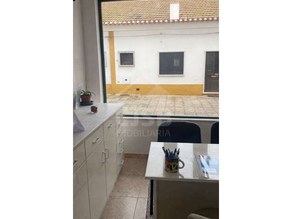 Loja em Salvaterra de Magos - Grande imagem: 4/10