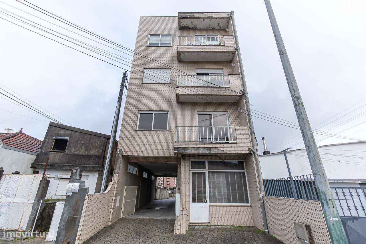 Apartamento T2 com box em Canidelo-19