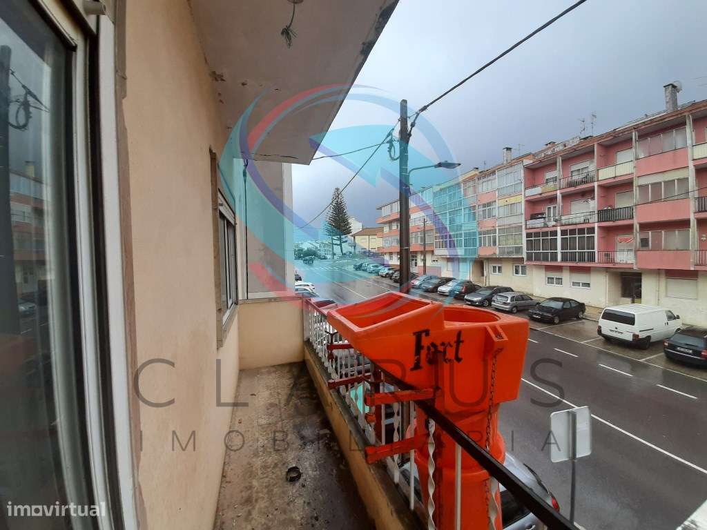 APARTAMENTO T2 EM REMODELAÇÃO TOTAL - TORRE DA MARINHA-17