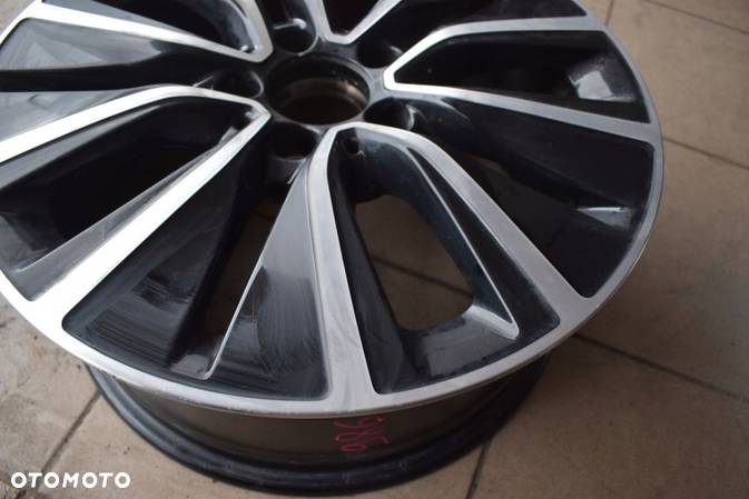 Felga aluminiowa Mercedes 7Jx17 5x112 ET48.5 - 6