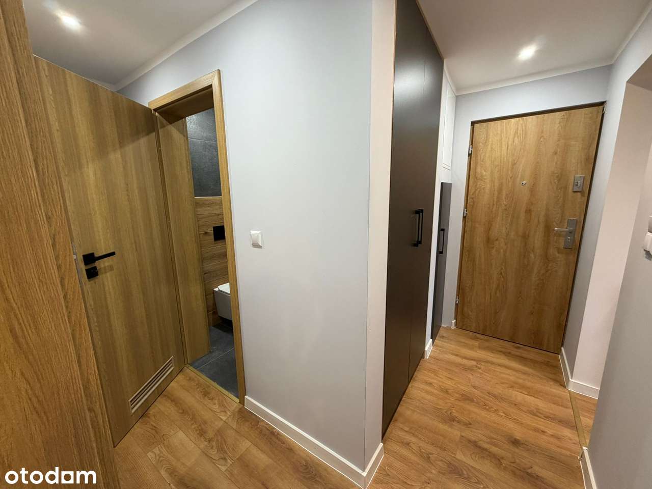 2-pokojowe mieszkanie z balkonem po generalnym remoncie. - Pełny obrazek: 5/8